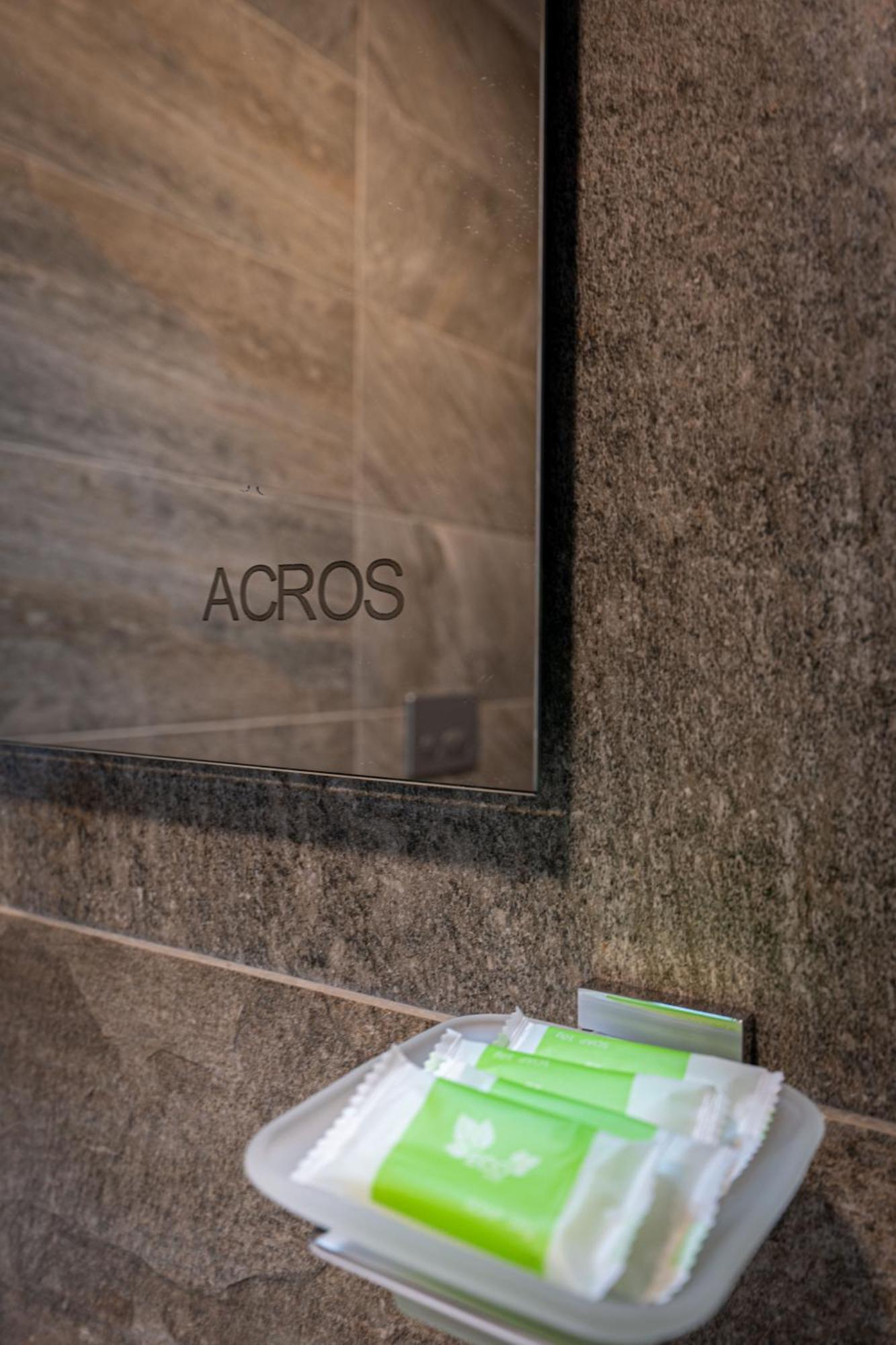 Acros Resort فلورا المظهر الخارجي الصورة