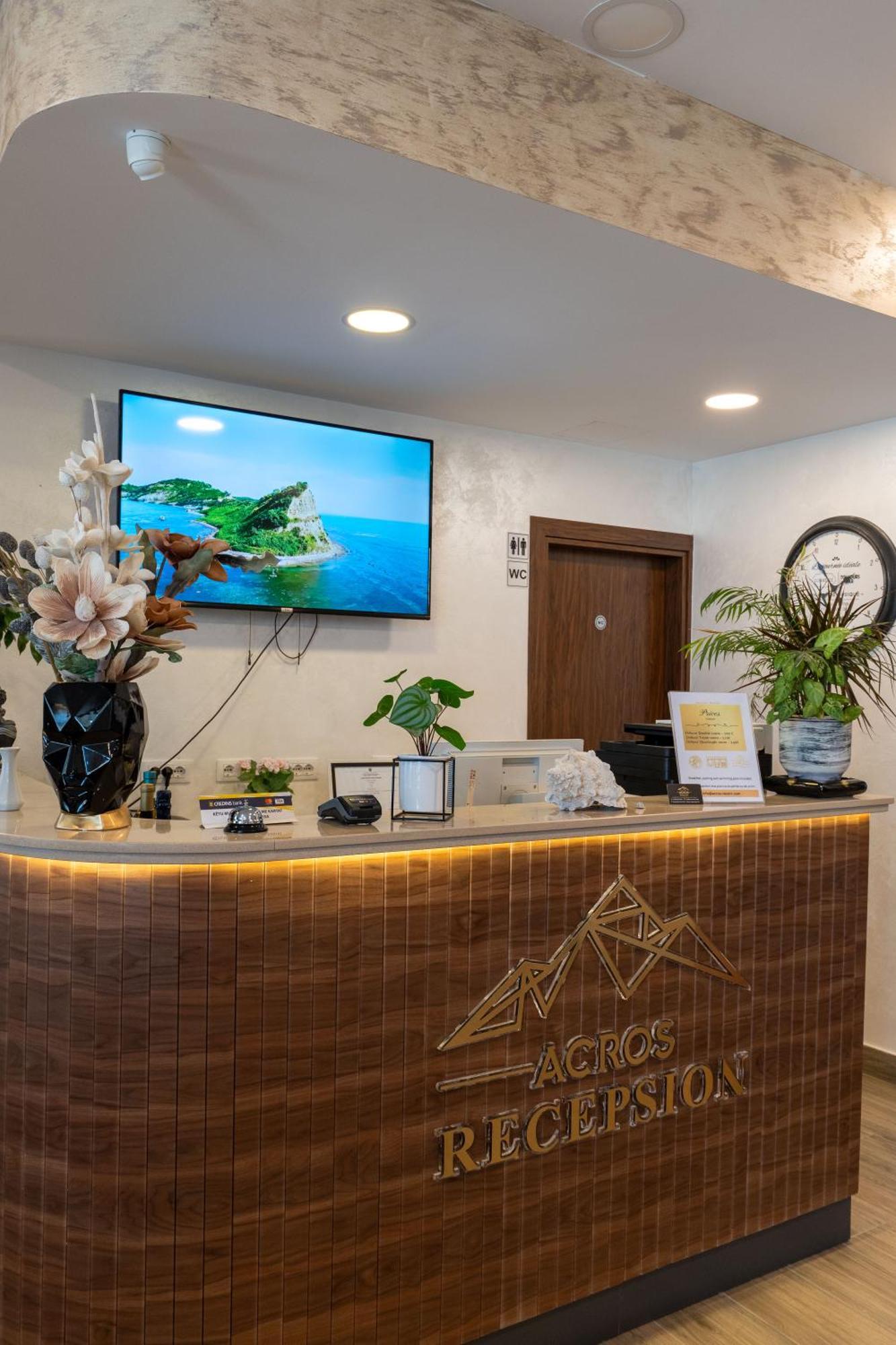Acros Resort فلورا المظهر الخارجي الصورة